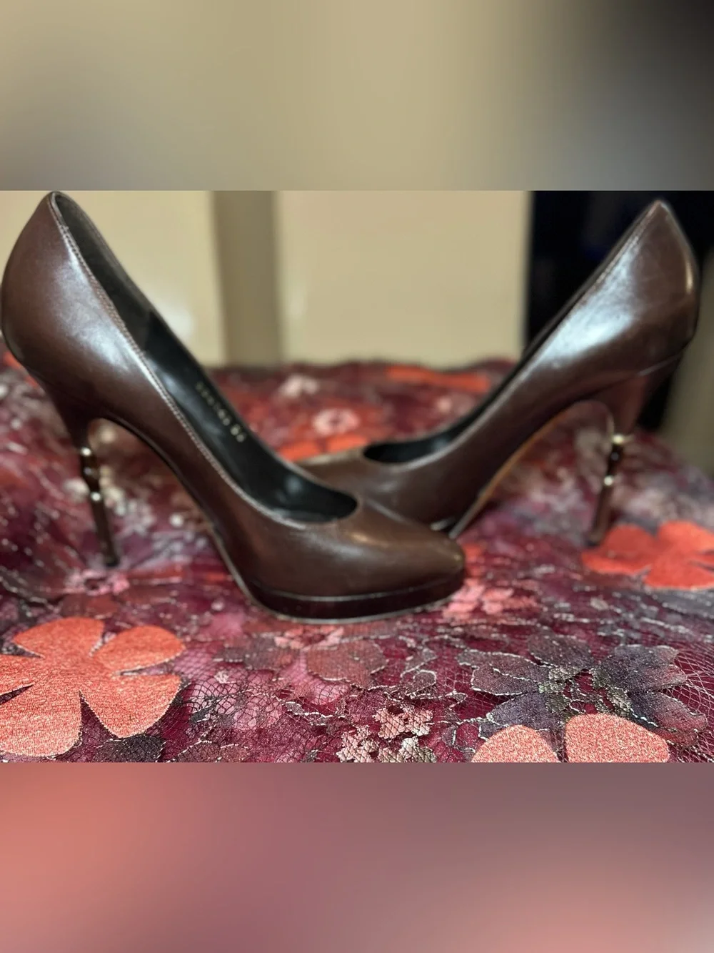 Gucci classic pumps